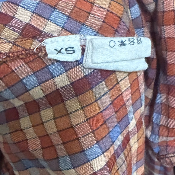 Doen Plaid Blouse in Red and Brown - Picture 8 of 8